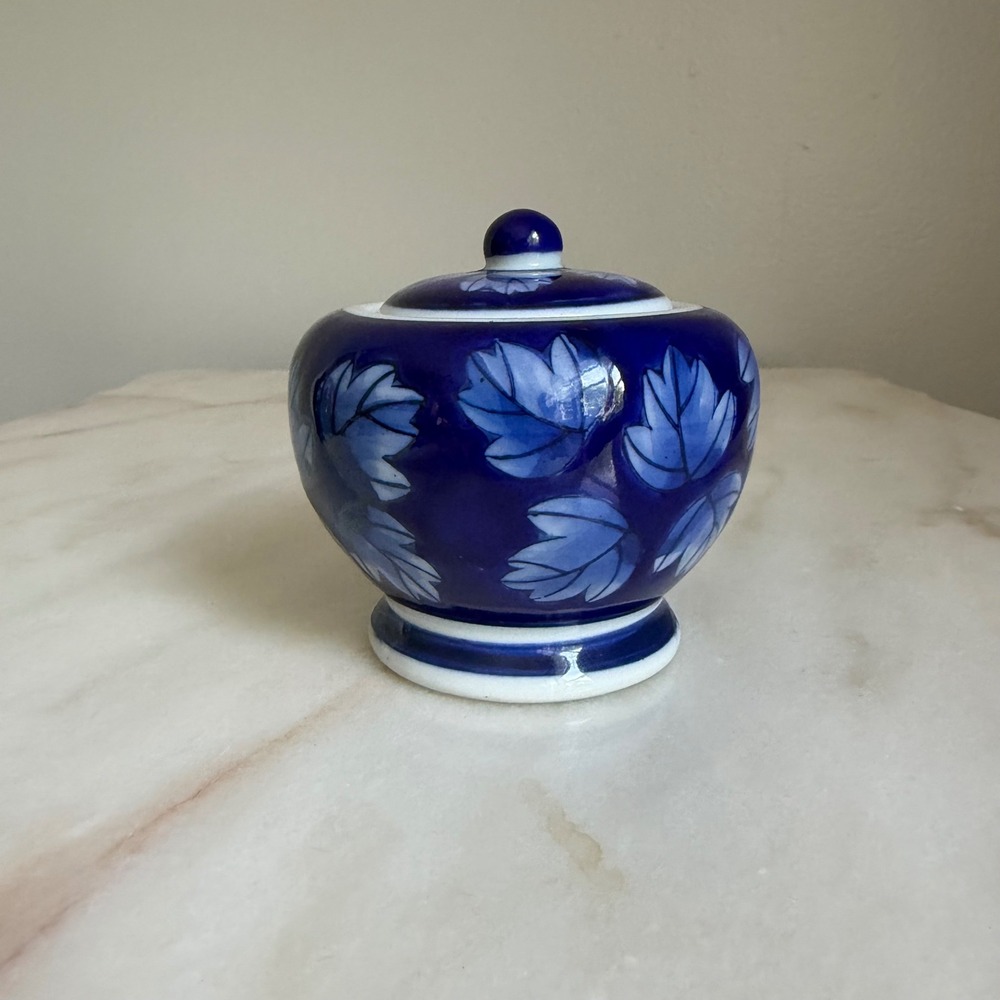DesignPac Cobalt Blue Ceramic Sugar Bowl with Lid Leaf Pattern Round Jar